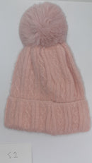 POM POM FLUFFY CABLE HAT AW23-RMD-51