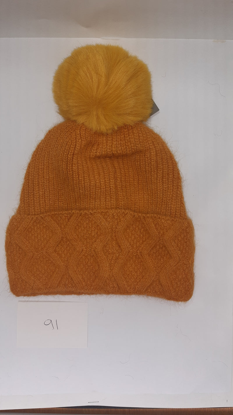 CABLE TURN UP ANGORA POM HAT AW23-RMD-91
