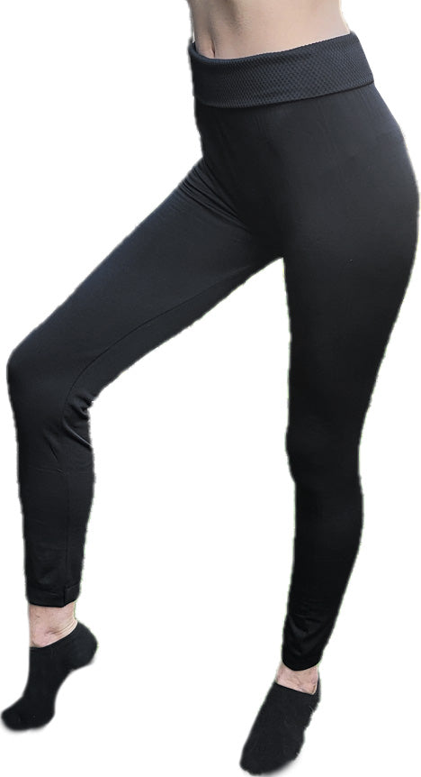 Ladies Vera Tucci Stretch Fit Leggings In Navy Or Black - One Size fits all from size 10 to 22