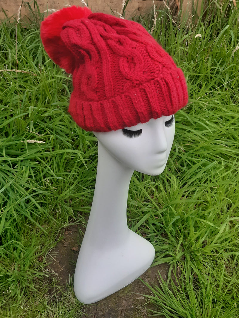 Hat RACHELE - AW21 NEW CABLE KNIT FLEECE LINED POM POM HAT RMD202106-30 - Vera Tucci OriginalsAccessories RED